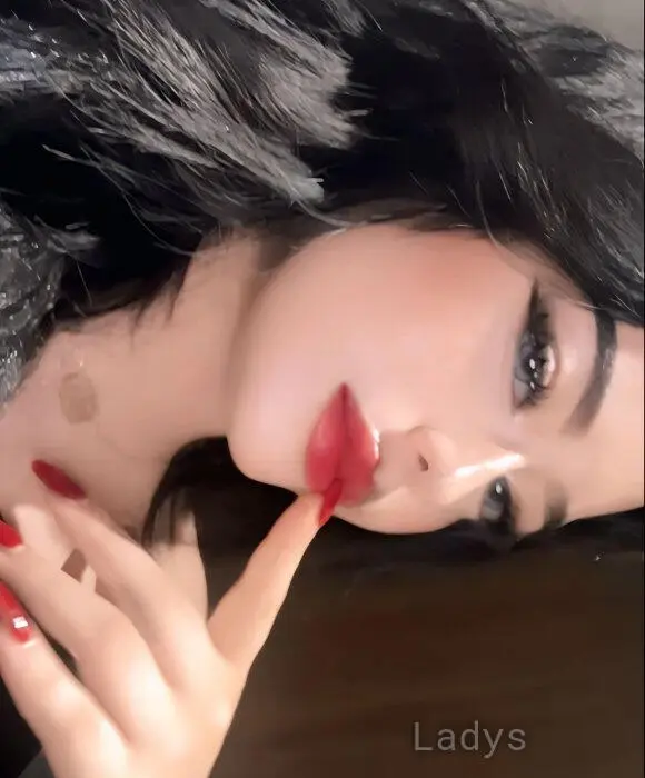 Nadine — Casablanca